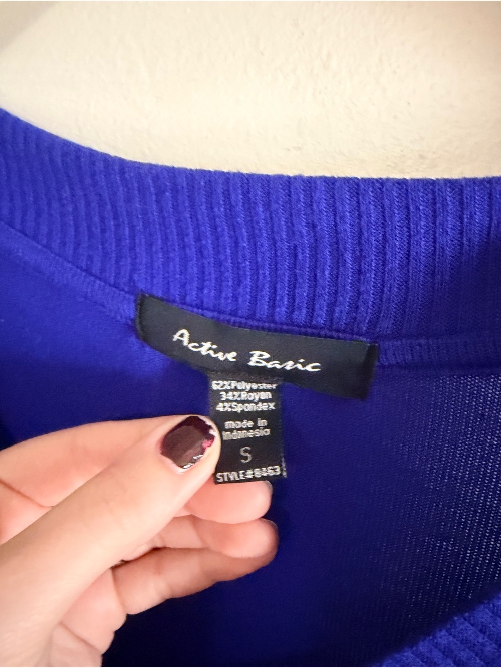 Active Basic Royal Blue V-Neck Short Sleeve Top Size S - Picture 3 of 3